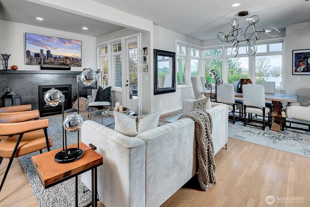 8627 112th Lane NE, Kirkland, WA 98033