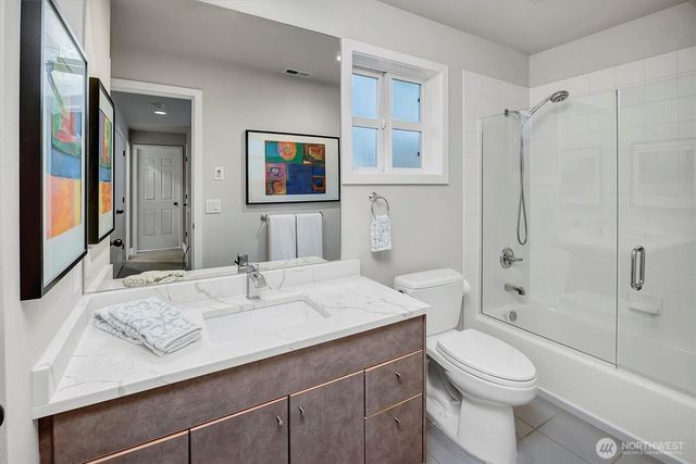 8627 112th Lane NE, Kirkland, WA 98033