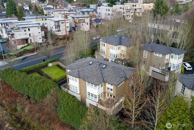 8627 112th Lane NE, Kirkland, WA 98033