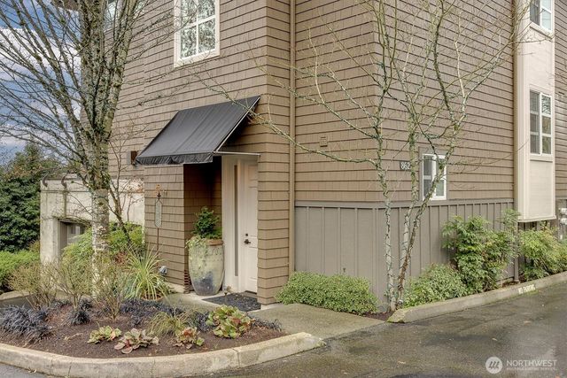 8627 112th Lane NE, Kirkland, WA 98033