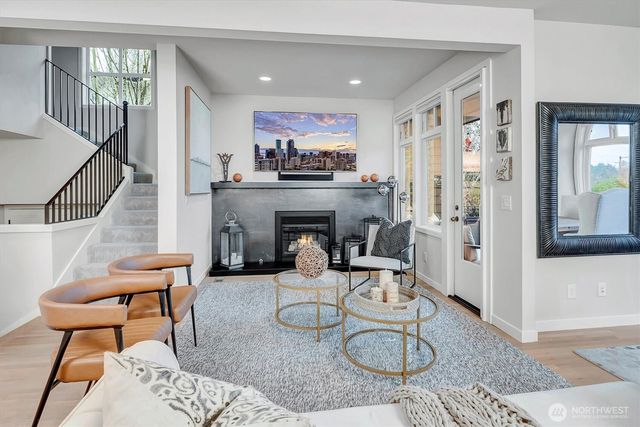 8627 112th Lane NE, Kirkland, WA 98033