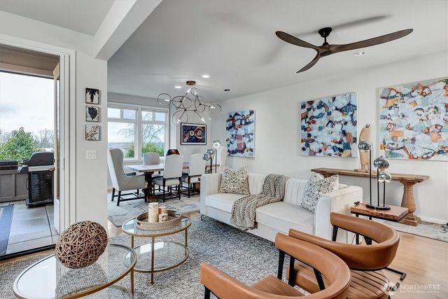 8627 112th Lane NE, Kirkland, WA 98033