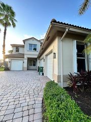 1887 Harbor View Cir, Weston, FL 33327