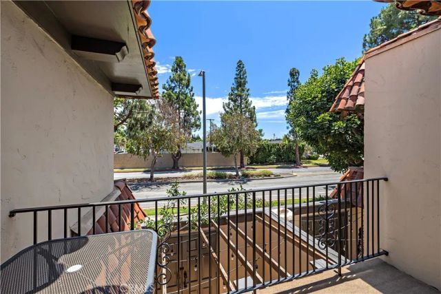 3012 Club House, Costa Mesa, CA 92626