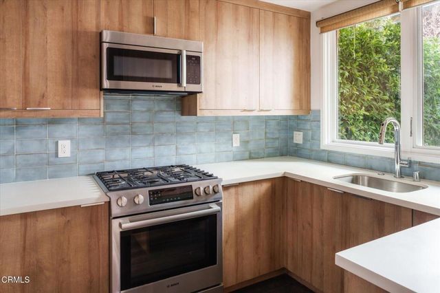 1015 Figueroa Terrace 19, Los Angeles, CA 90012