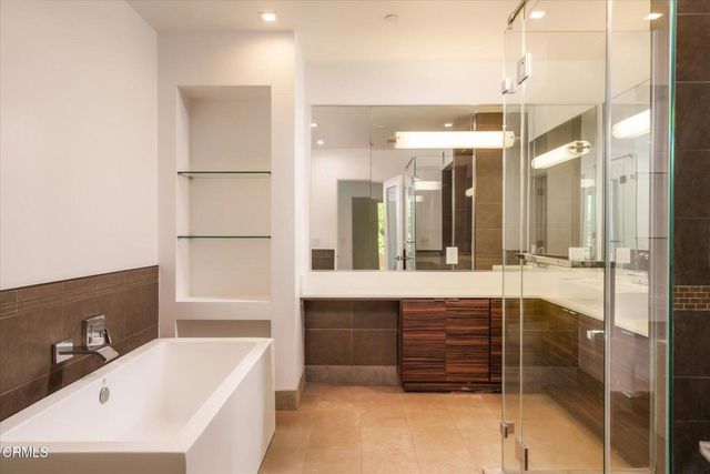 1015 Figueroa Terrace 19, Los Angeles, CA 90012