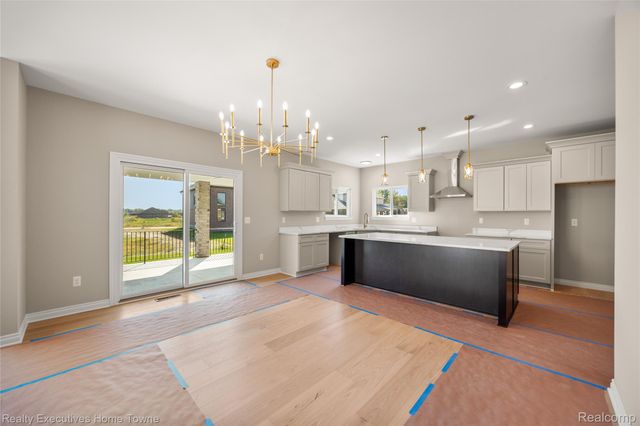 24684 SAWGRASS Drive, Macomb Twp, MI 48042