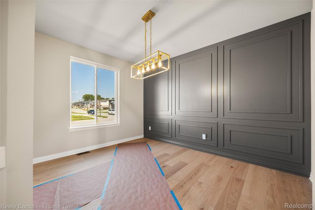 24684 SAWGRASS Drive, Macomb Twp, MI 48042