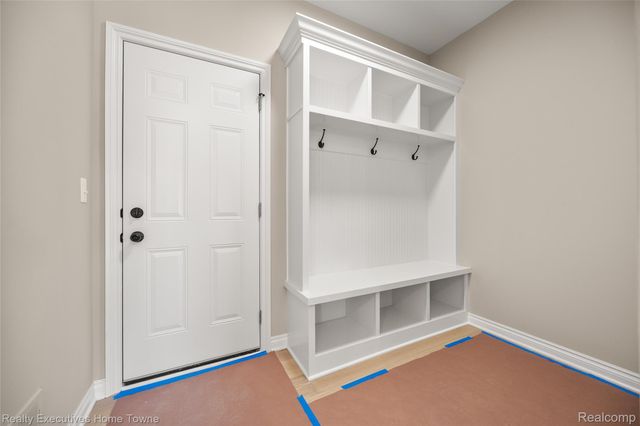 24684 SAWGRASS Drive, Macomb Twp, MI 48042