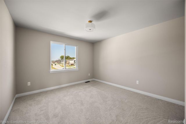 24684 SAWGRASS Drive, Macomb Twp, MI 48042