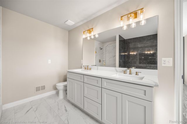 24684 SAWGRASS Drive, Macomb Twp, MI 48042