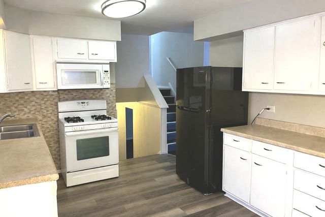 15112 RIDGEWAY Avenue, Midlothian, IL 60445