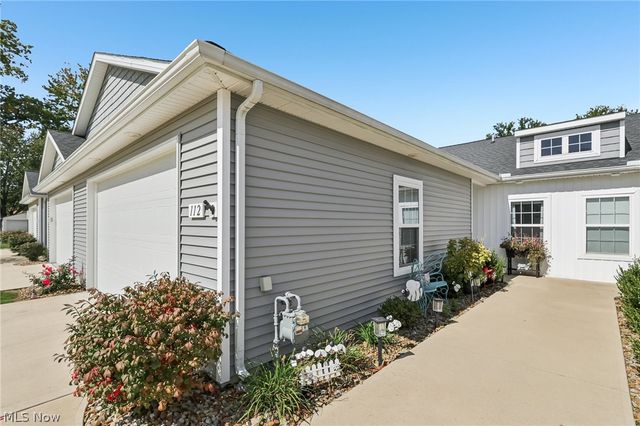 112 Acorn Lane, Elyria, OH 44035