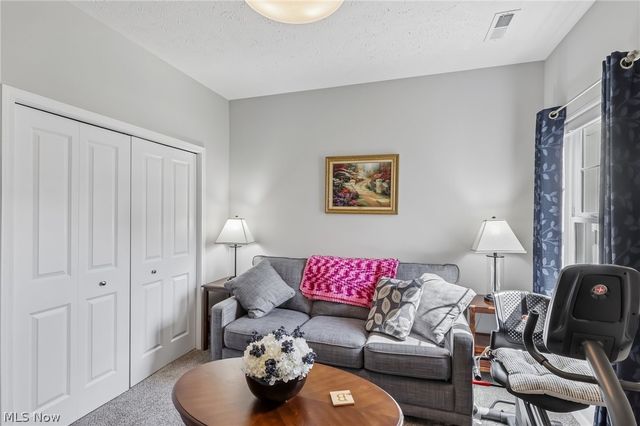 112 Acorn Lane, Elyria, OH 44035