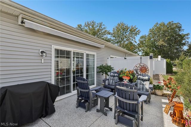 112 Acorn Lane, Elyria, OH 44035