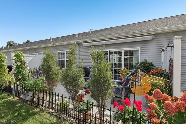 112 Acorn Lane, Elyria, OH 44035