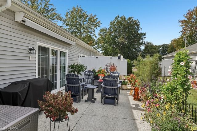 112 Acorn Lane, Elyria, OH 44035