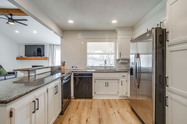 306 Valley Trail Drive, Weatherford, TX 76087