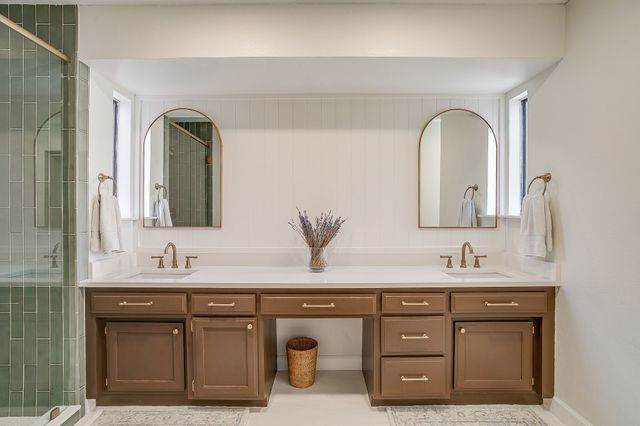 306 Valley Trail Drive, Weatherford, TX 76087