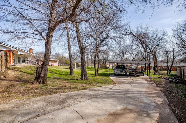 306 Valley Trail Drive, Weatherford, TX 76087
