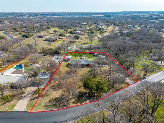 306 Valley Trail Drive, Weatherford, TX 76087