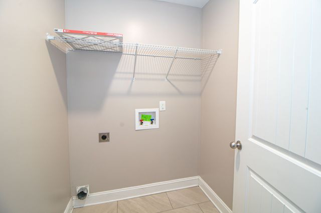 151 Ambridge St, Oak Grove, KY 42262