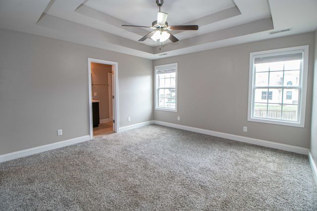 151 Ambridge St, Oak Grove, KY 42262