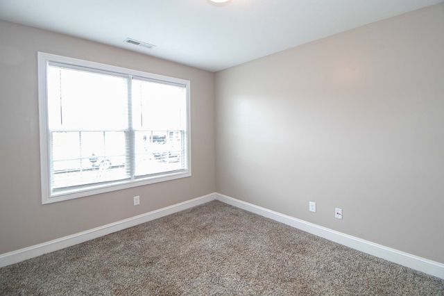 151 Ambridge St, Oak Grove, KY 42262