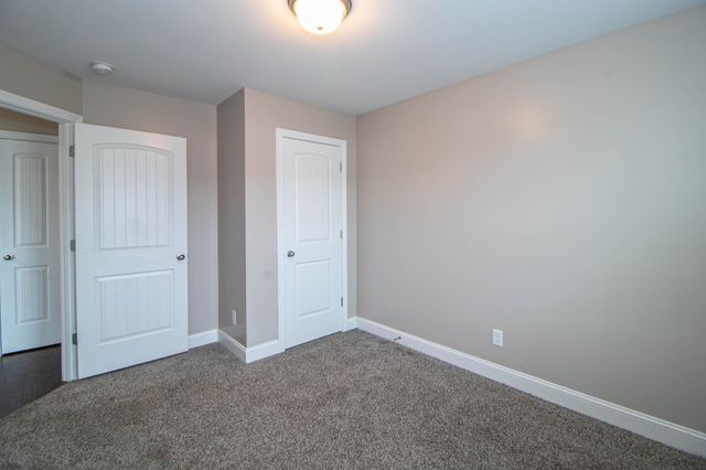 151 Ambridge St, Oak Grove, KY 42262