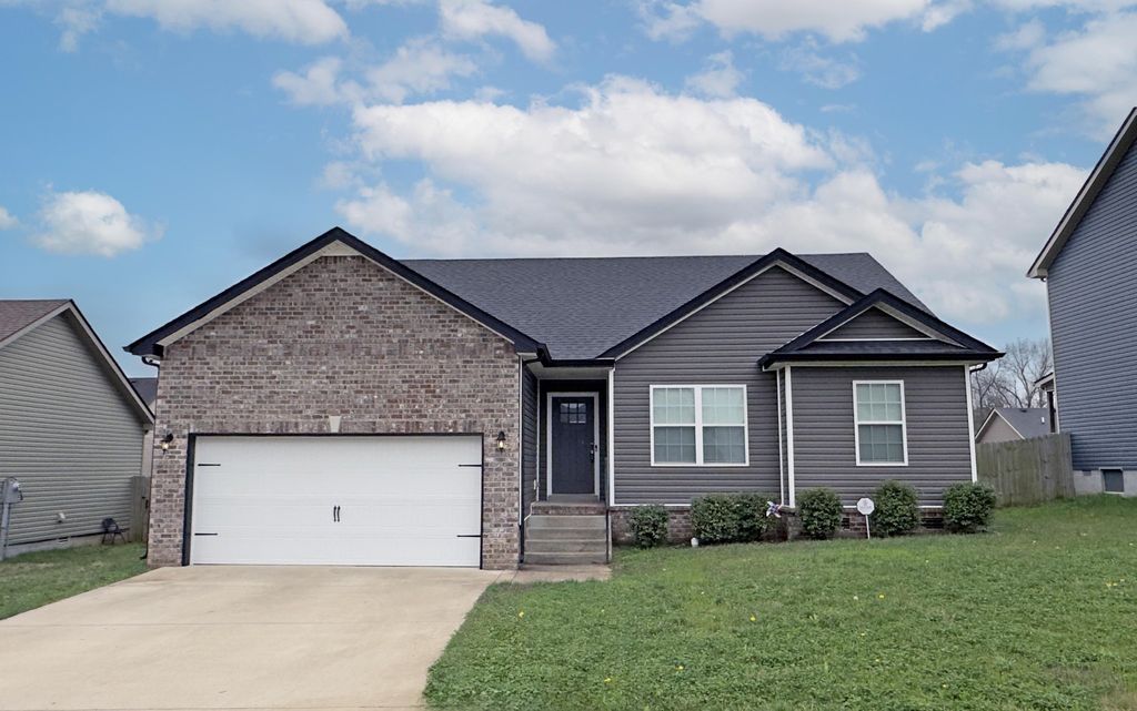 151 Ambridge St, Oak Grove, KY 42262