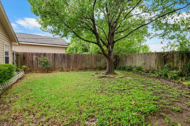 1108 Chapel View Drive, Waco, TX 76712