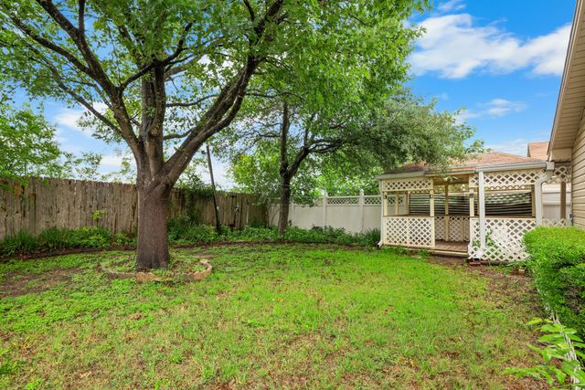 1108 Chapel View Drive, Waco, TX 76712