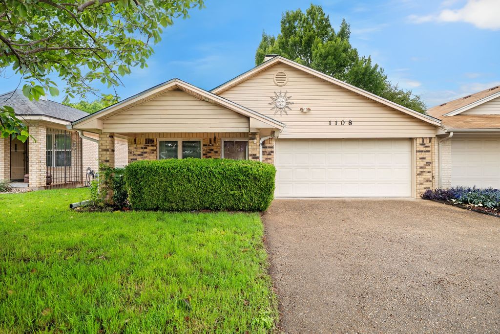 1108 Chapel View Drive, Waco, TX 76712