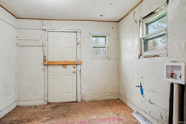 1933 S Lafeyette Boulevard, South Bend, IN 46613