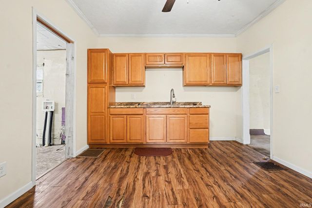 1933 S Lafeyette Boulevard, South Bend, IN 46613