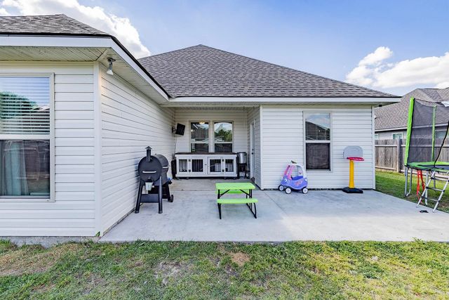 108 Shadow Pointe Road, Thibodaux, LA 70301