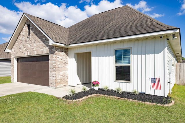 108 Shadow Pointe Road, Thibodaux, LA 70301