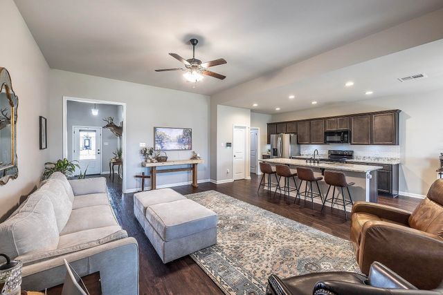 108 Shadow Pointe Road, Thibodaux, LA 70301