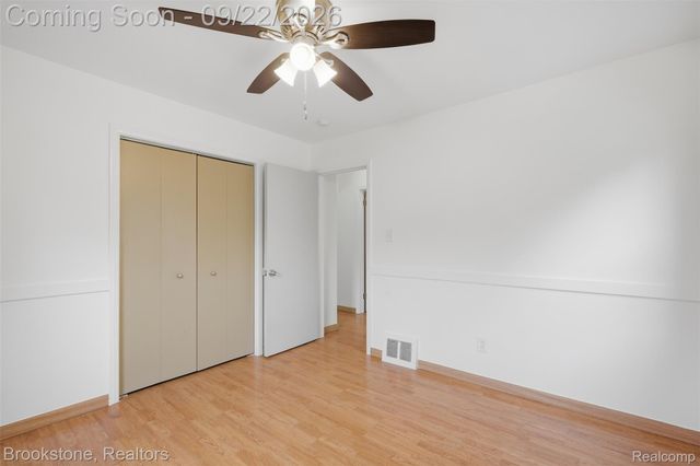 14085 Lincoln Street, Oak Park, MI 48237
