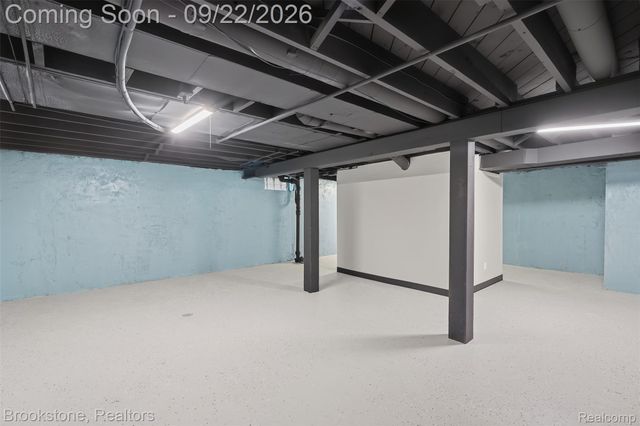 14085 Lincoln Street, Oak Park, MI 48237
