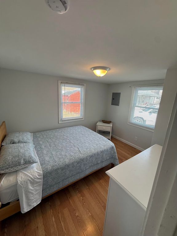 Image 6 of property listing at 12 Jones Avenue # 4, Hampton, NH 03842