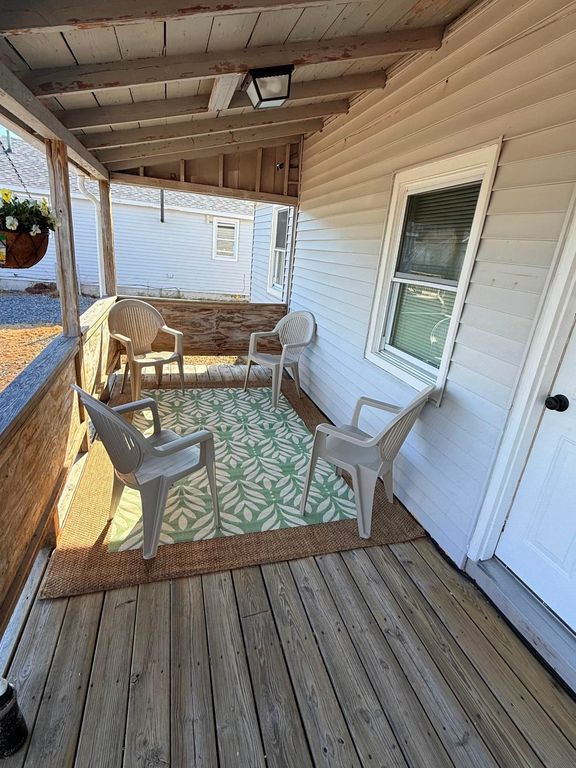 Image 8 of property listing at 12 Jones Avenue # 4, Hampton, NH 03842