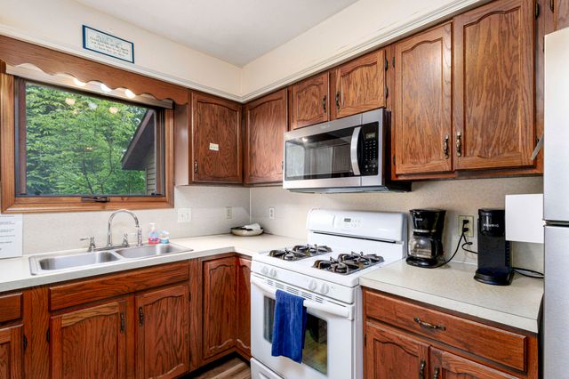 11279 Whispering Creek Drive, Allendale Twp, MI 49401