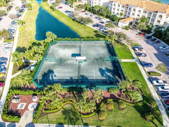 21 Harbour Isle Drive W 105, Fort Pierce, FL 34949