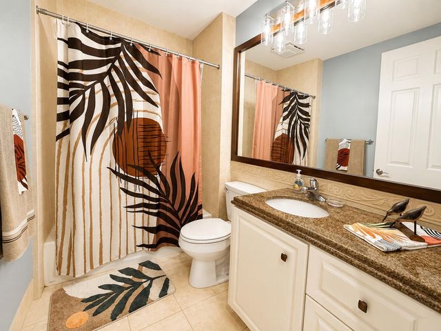 21 Harbour Isle Drive W 105, Fort Pierce, FL 34949