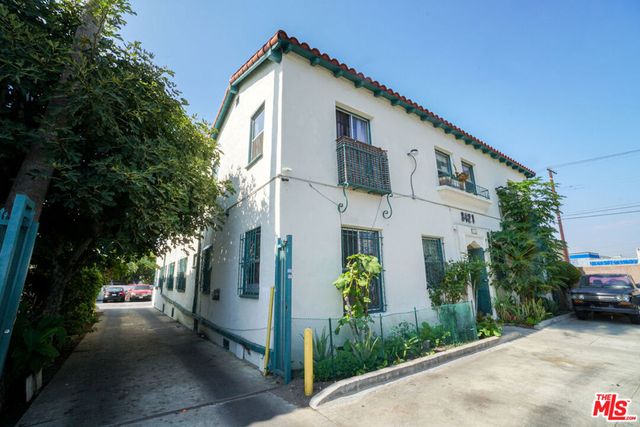 3421 S Norton Avenue, Los Angeles, CA 90018
