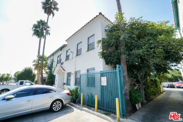 3421 S Norton Avenue, Los Angeles, CA 90018