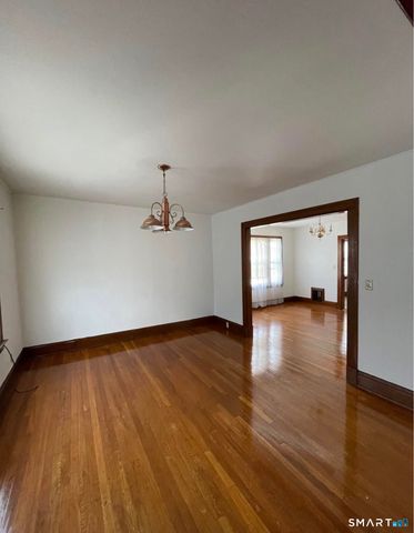 448 Hillside Avenue 3, Hartford, CT 06106