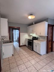 448 Hillside Avenue 3, Hartford, CT 06106