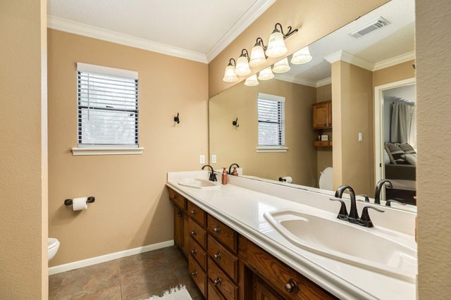 116 Bumelia Street, Lake Jackson, TX 77566